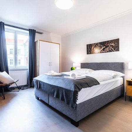 Experience Central Vienna From A Stylish And Modern Apartment Luaran gambar