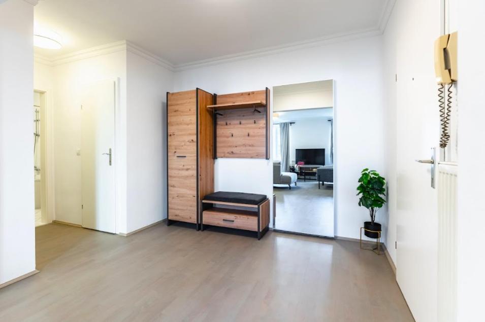 Experience Central Vienna From A Stylish And Modern Apartment Luaran gambar